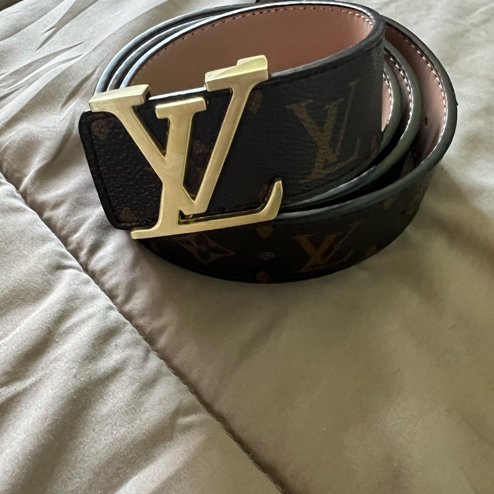 Louis Vuitton Black and Gold Men's Belt